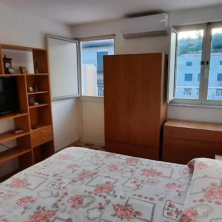 Apartment Timone